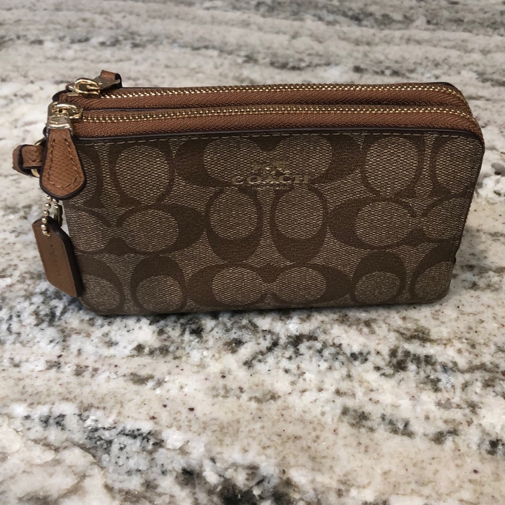 Coach Signature Double Zip Wristlet